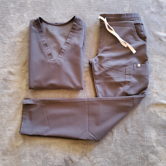 ⛑Figs Charcoal Set (Casma+Yola)⛑ - Picture 1 of 12